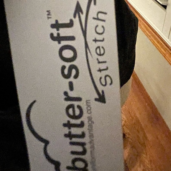 Uniform Advantage Butter Soft Scrub Top - Picture 5 of 6